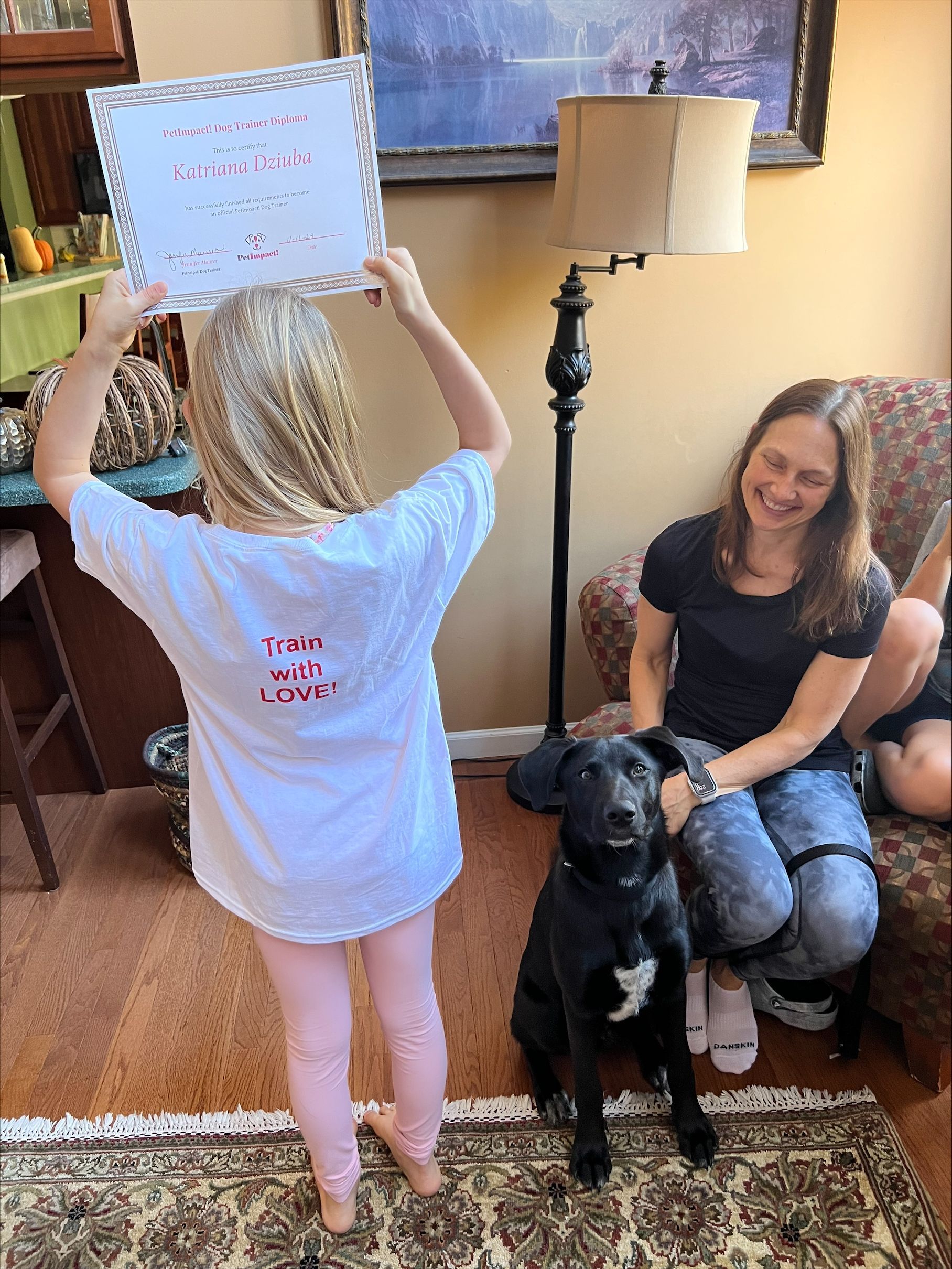 Picture of a girl facing backward — St. Louis, MO — PetImpact!