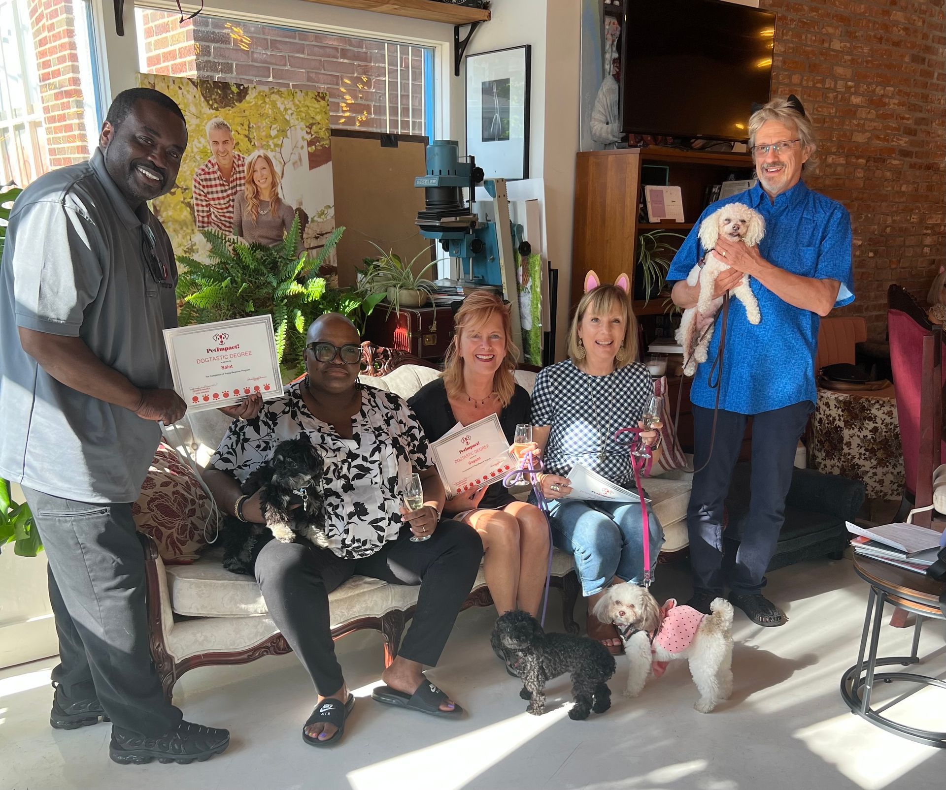 Group of People — St. Louis, Mo — Petimpact!