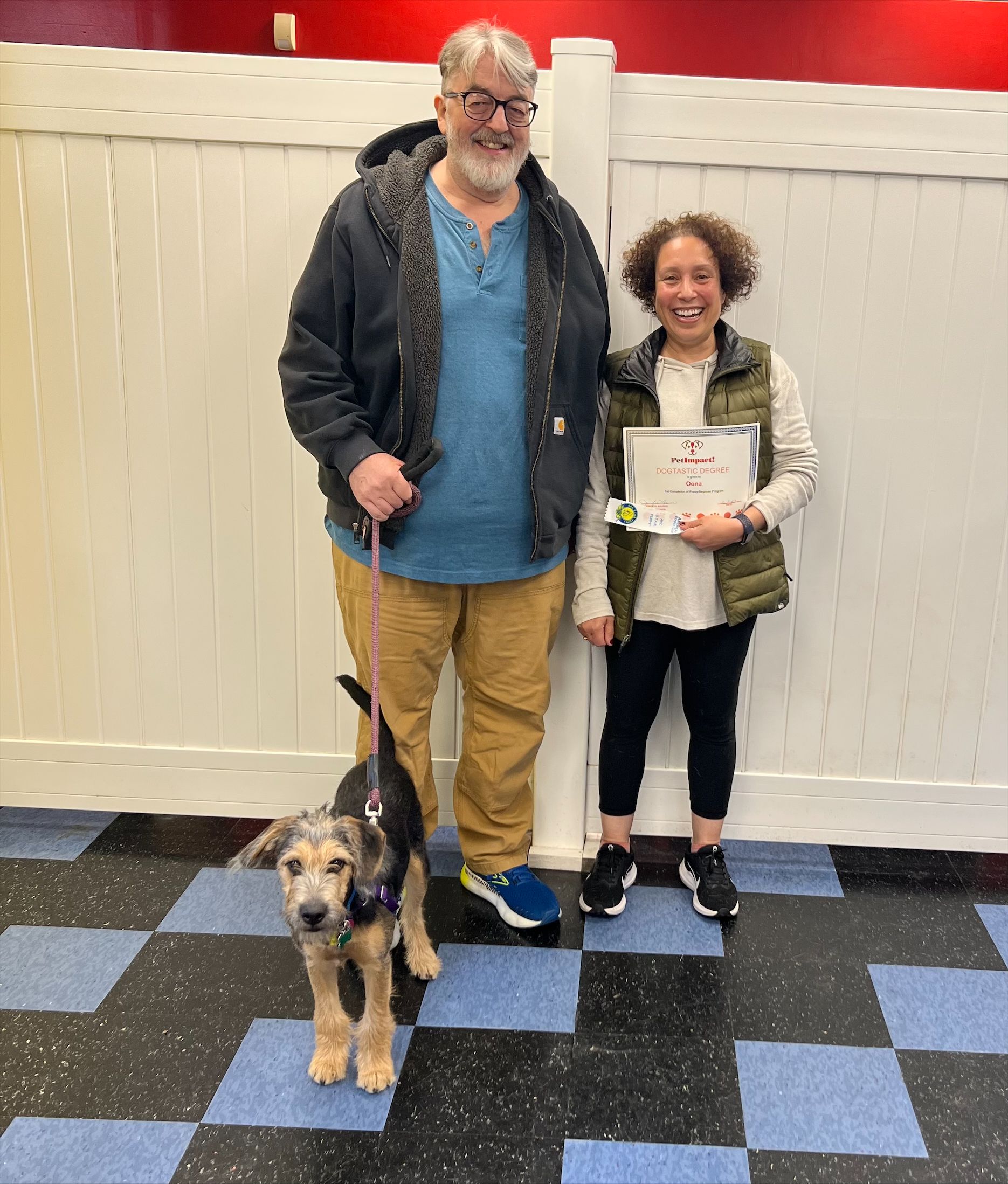 A man and a woman with their dog — St. Louis, Mo — Petimpact!