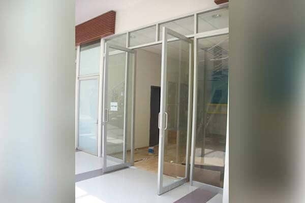 ALUMINIO Y VIDRIO JAVRA - DOMOS