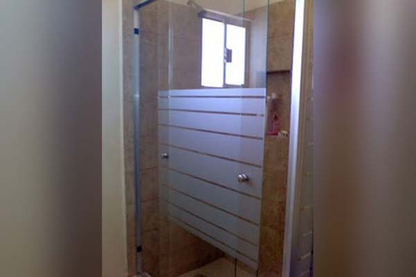 ALUMINIO Y VIDRIO JAVRA - CANCELES CON VIIDRIO