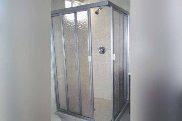 ALUMINIO Y VIDRIO JAVRA - CANCELES PARA BAÑO