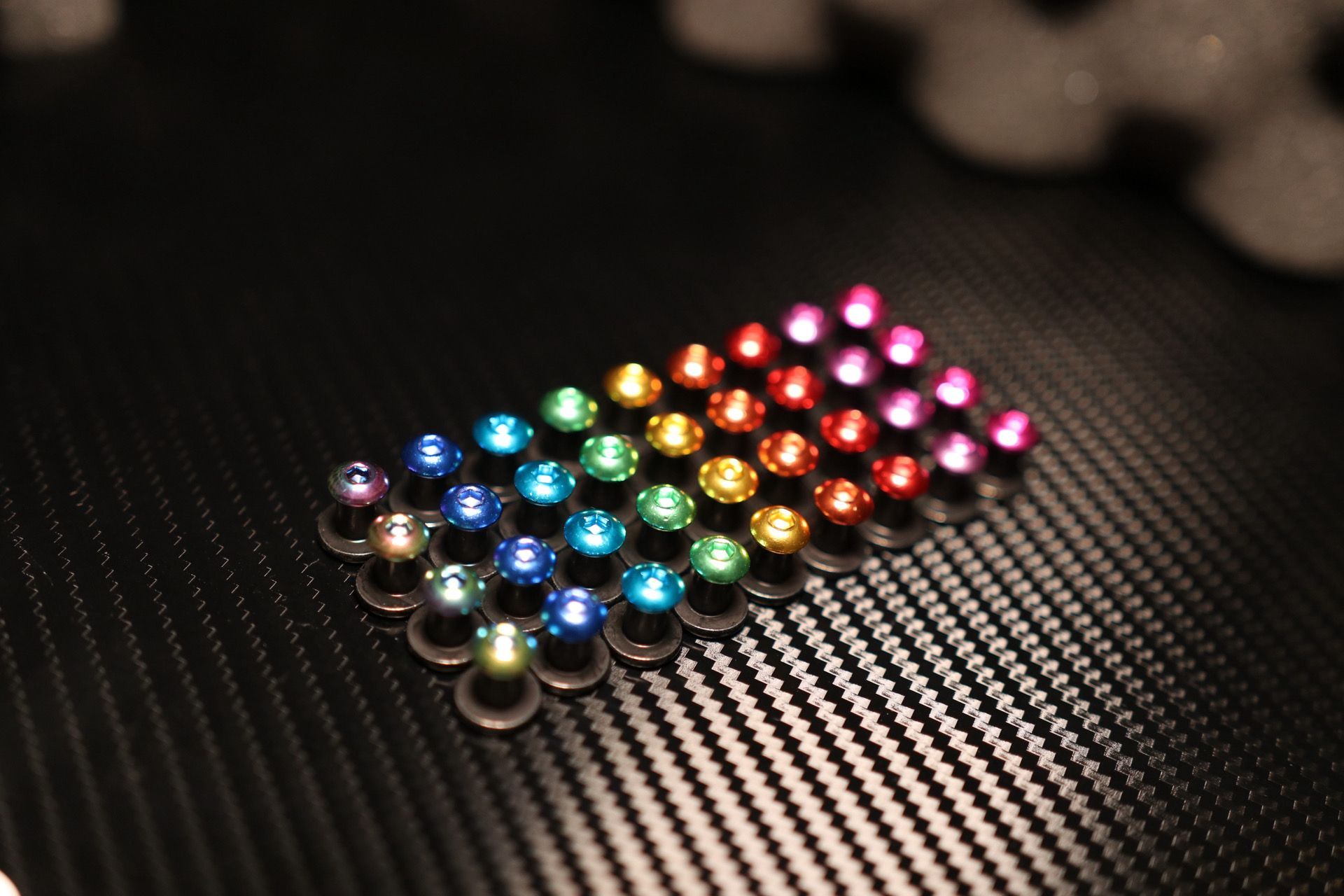 CUSTOM CRBN MASK SCREWS