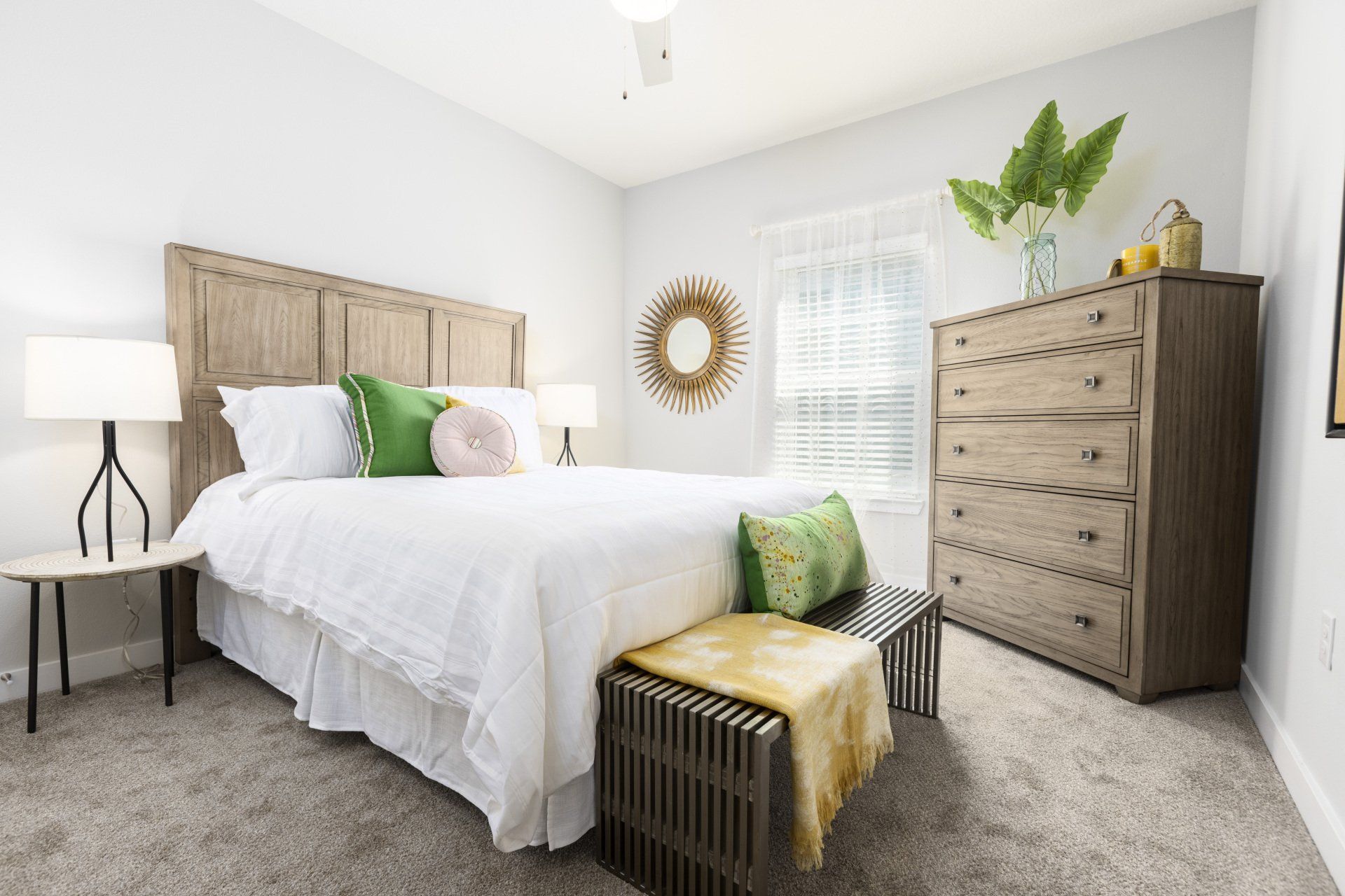 Apartments in Jacksonville, FL Argyle Lake at Oakleaf Town Center