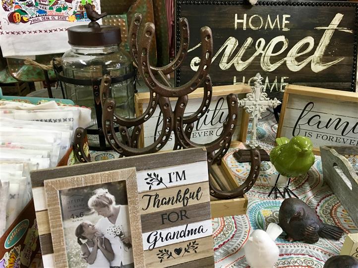 Picture frames for sale that have messages.