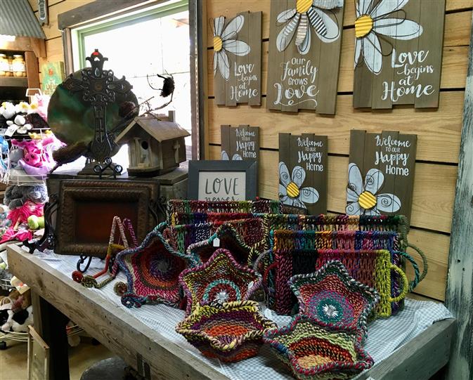 Gift store with star shaped bowls and bird houses