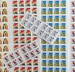 We buy all types of Christmas postage stamps, no matter what type or year!