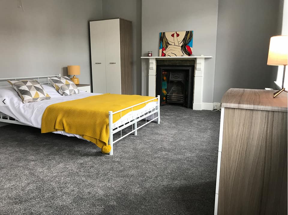 bedroom carpet and furniture