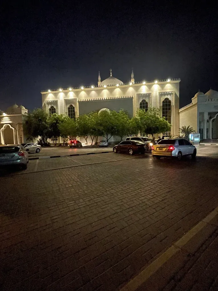 Outdoor façade and minaret lighting project at Dubai mosque, UAE