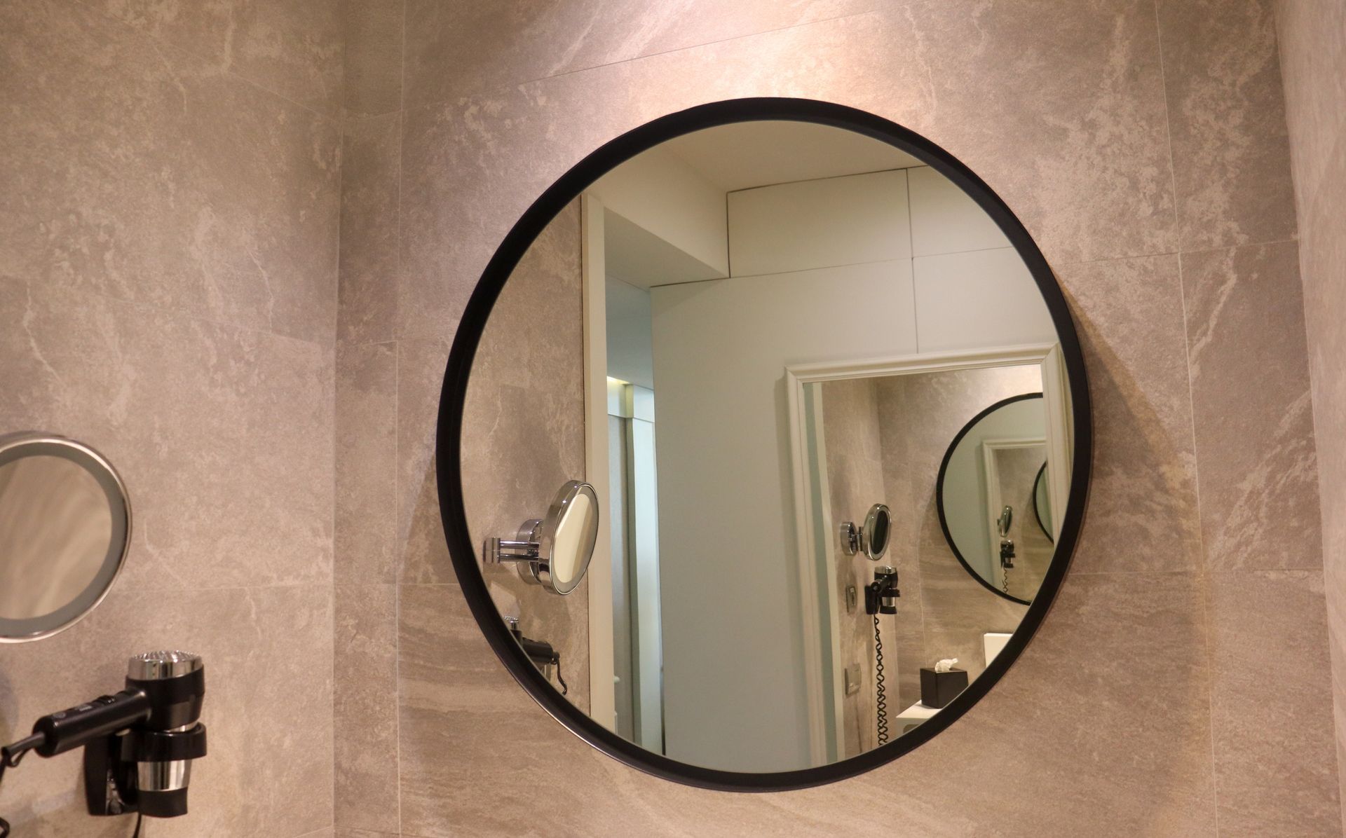 Custom mirror