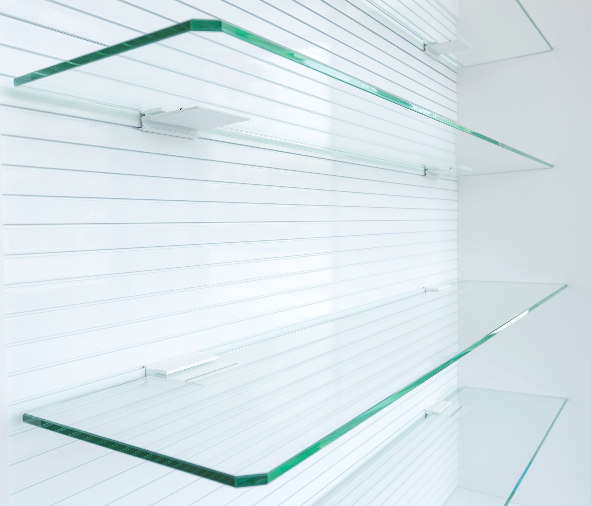 Glass shelve
