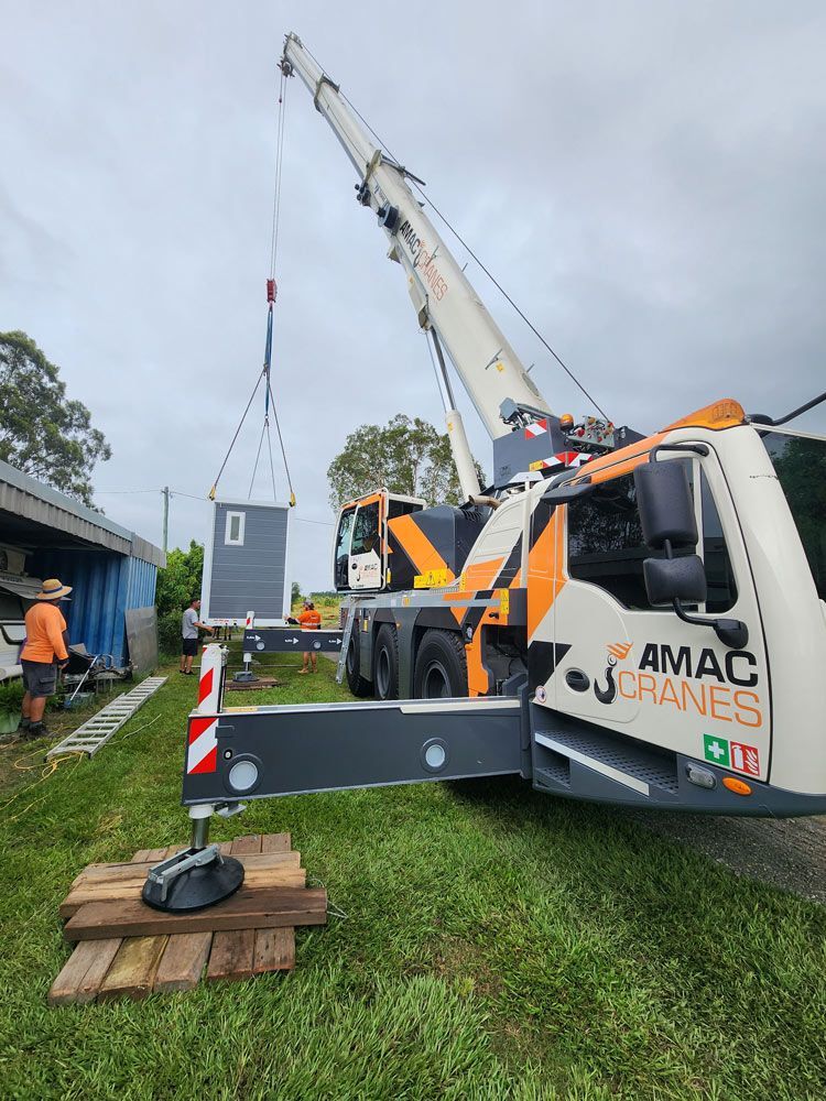 Crane Truck Lifting Shed