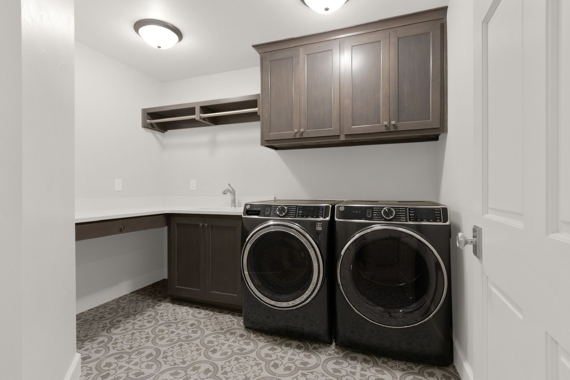 custom cabinets for laundry rooms - 3