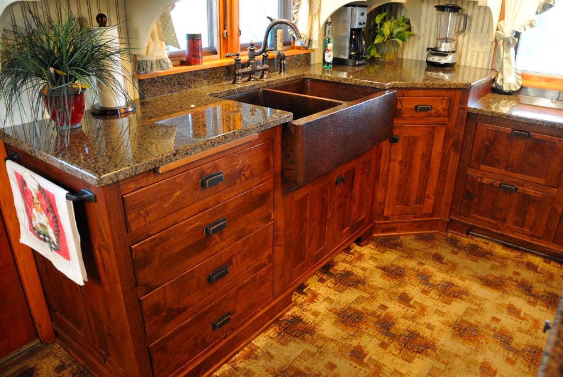 Heirloom custom made cabinets by Becks Quality Cabinets - 7