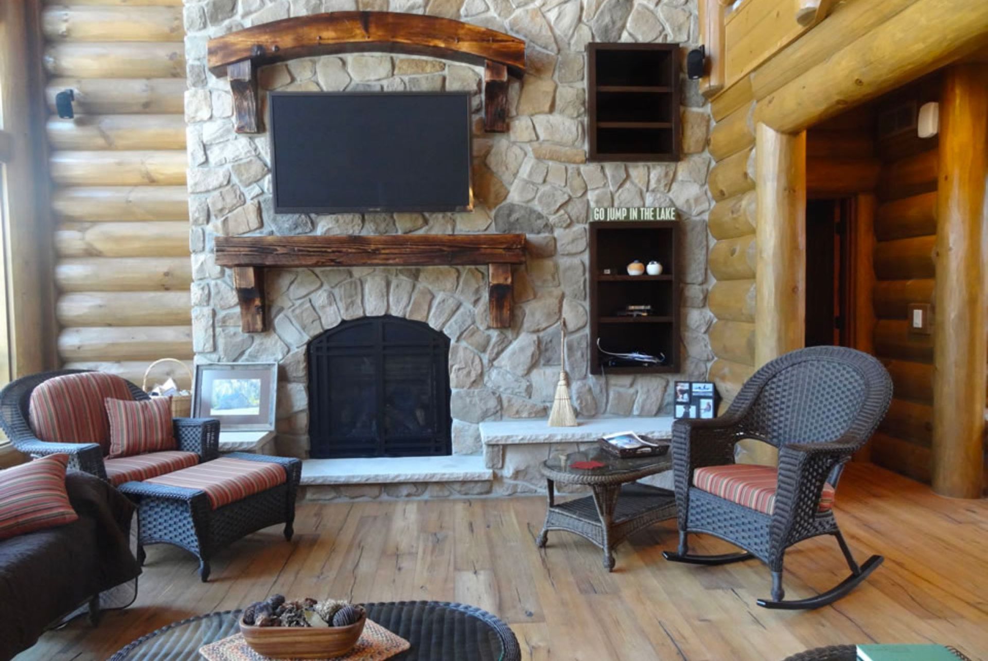 heirloom sitting room cabinets