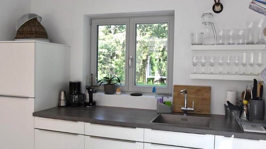 Offene und sehr gut ausgestattete Küche des Ferienhaus Tegernsee Chalet