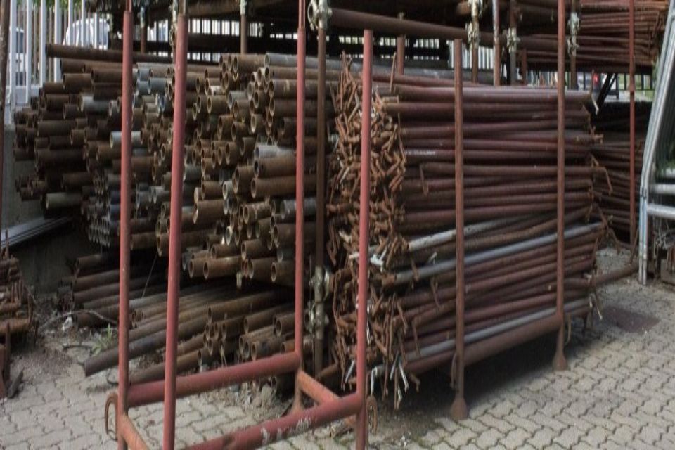 Materiali per ponteggi