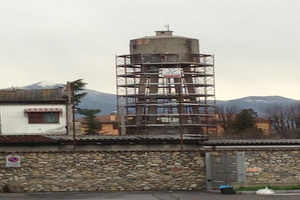 Ponteggio per cisterna