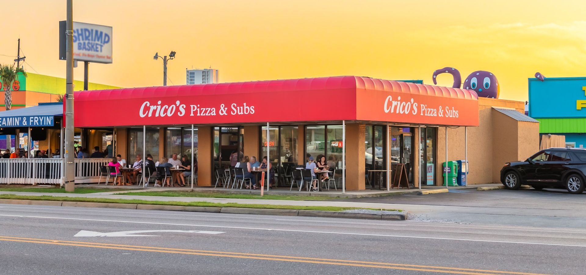 Exterior of Crico's Pizza & Subs in Gulf Shores, AL