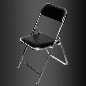 Una silla plegable negra sobre un fondo negro