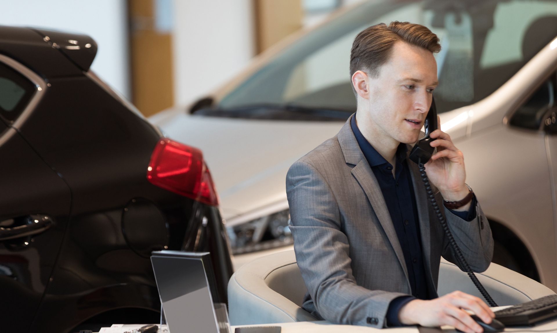 voip phones for car dealerships
