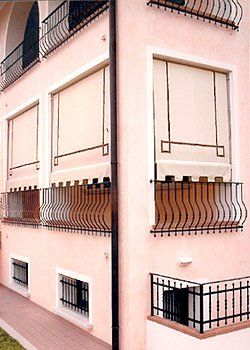 abitazione con tende a caduta