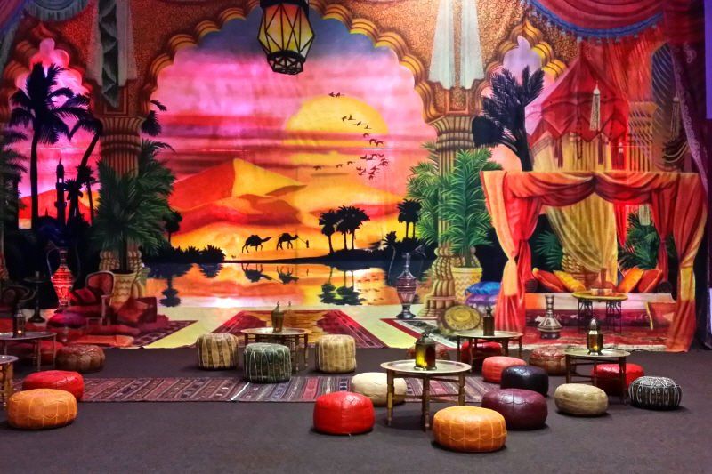Entrances and backdrops image showing Arabian nights backdrop and decorations