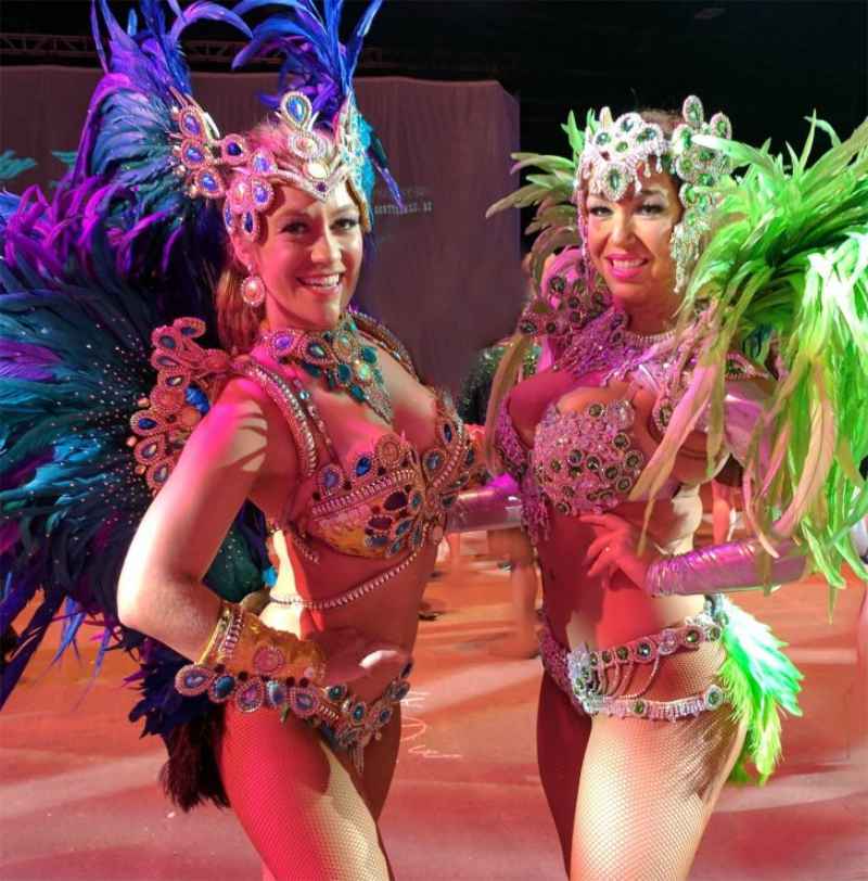 Samba Mardi Gras Dancers in feathered costumes