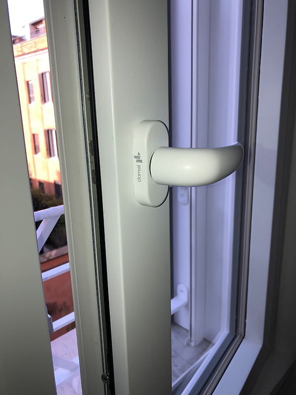 Infissivittori - realizzazione infissi - Roma