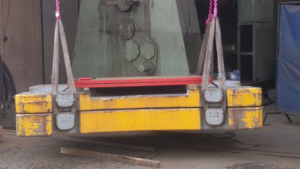 tools for industrial lifting