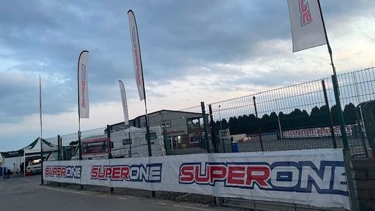 photo of super on eat clay pigeon