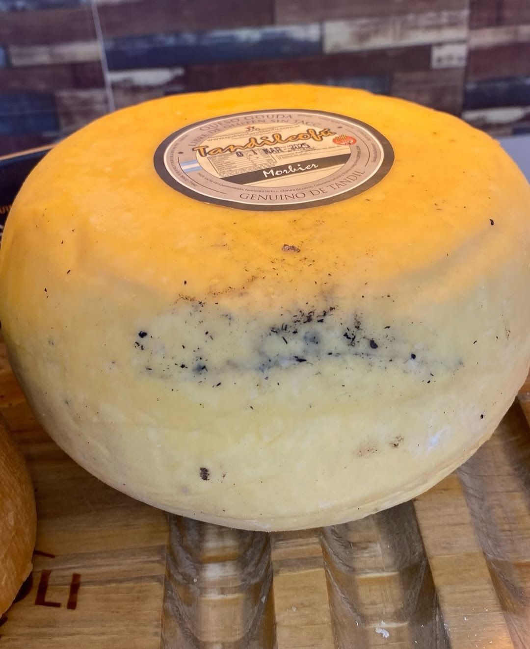 QUESO MORBIER O CENIZA