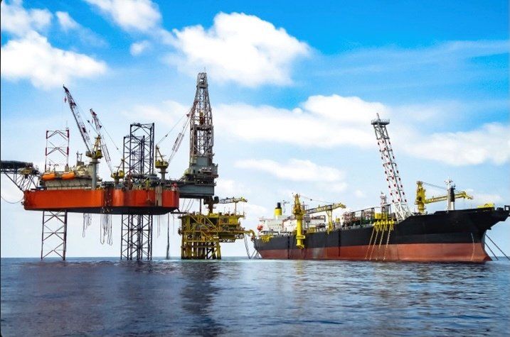 Petroliera
