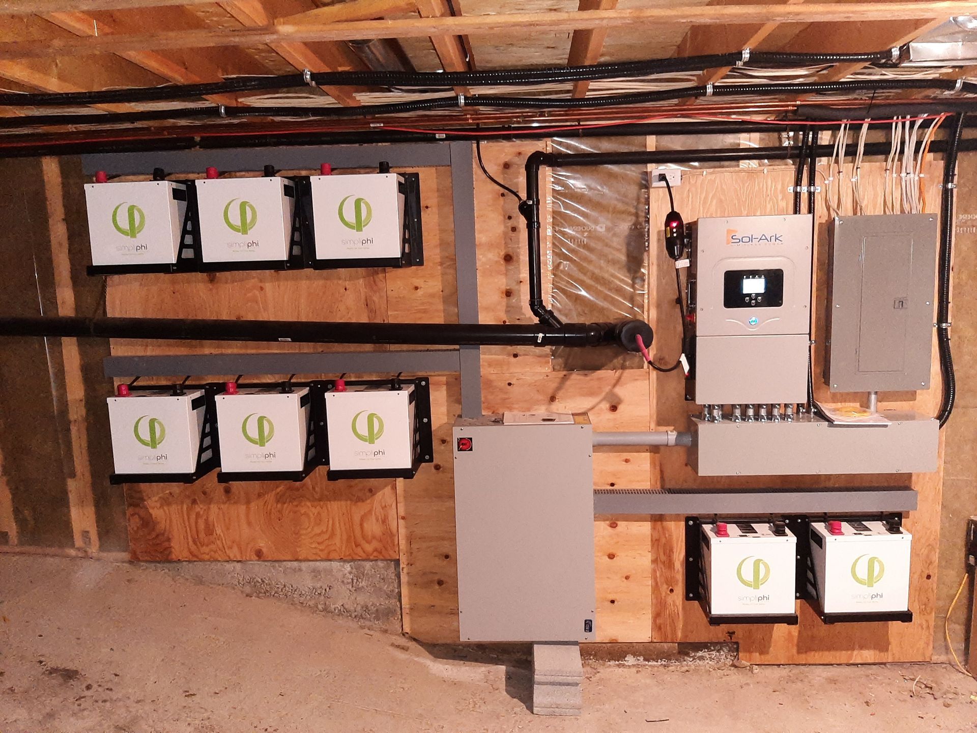 A bunch of batteries with the letter f on them