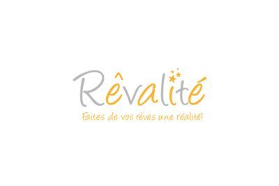 Logo rêvalité  designé par l'agence VERSUS Communication