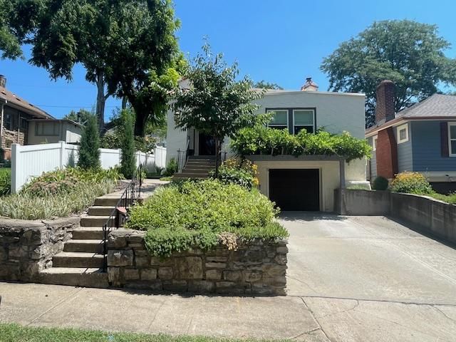 4815 Fairmount House