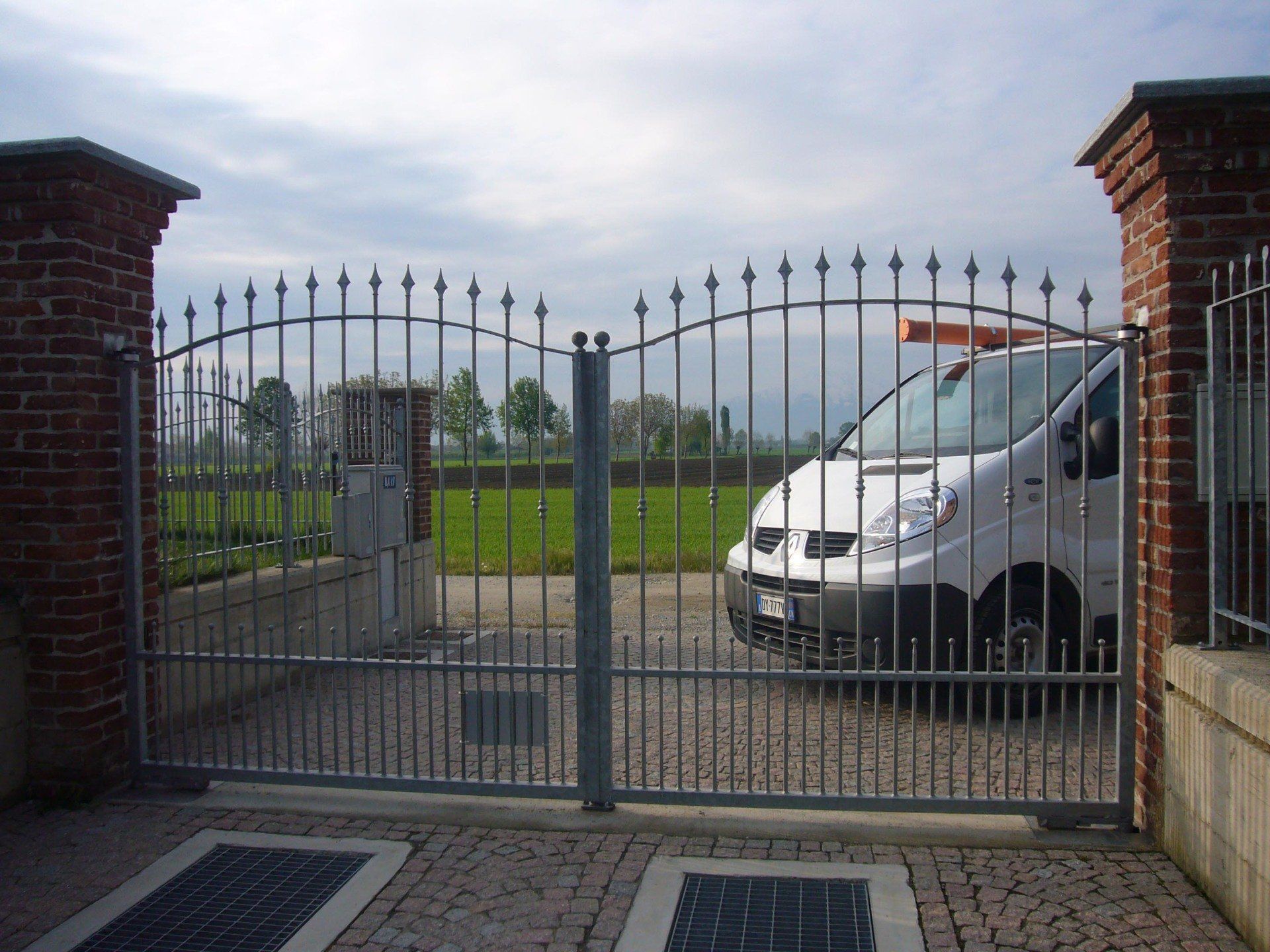 Cancello d'ingresso elettrico