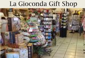 Image of the La Gloconda gift shop across the street next to Olsen's Danish Village Bakery.