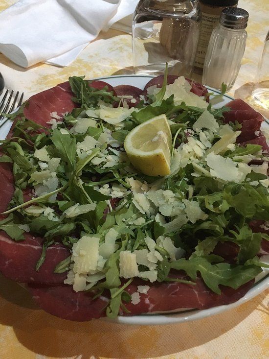 bresaola con rucola e parmigiano