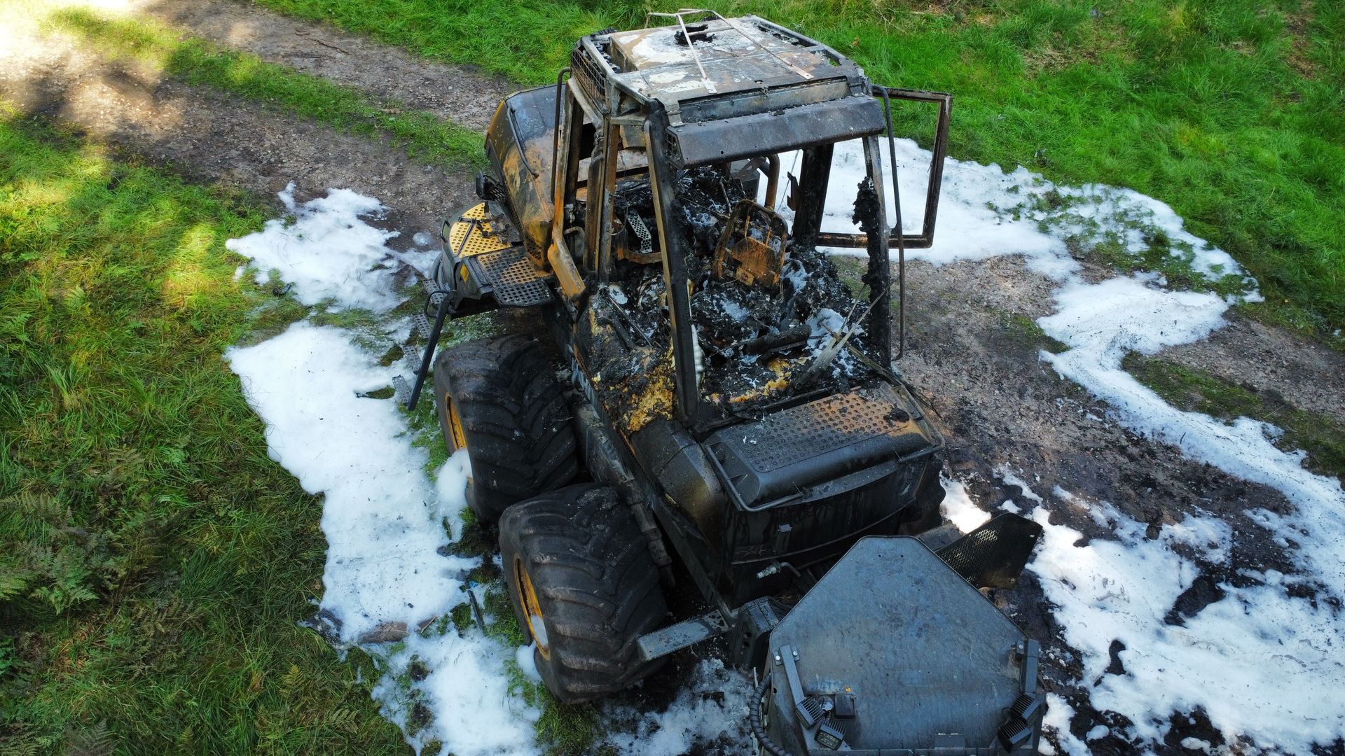 Brandschaden am Harvester Ponsse Scorpion, Schadengutachten, Maschinebruch Versicherung, Ursachenermittlung im Wald, Bundesweit