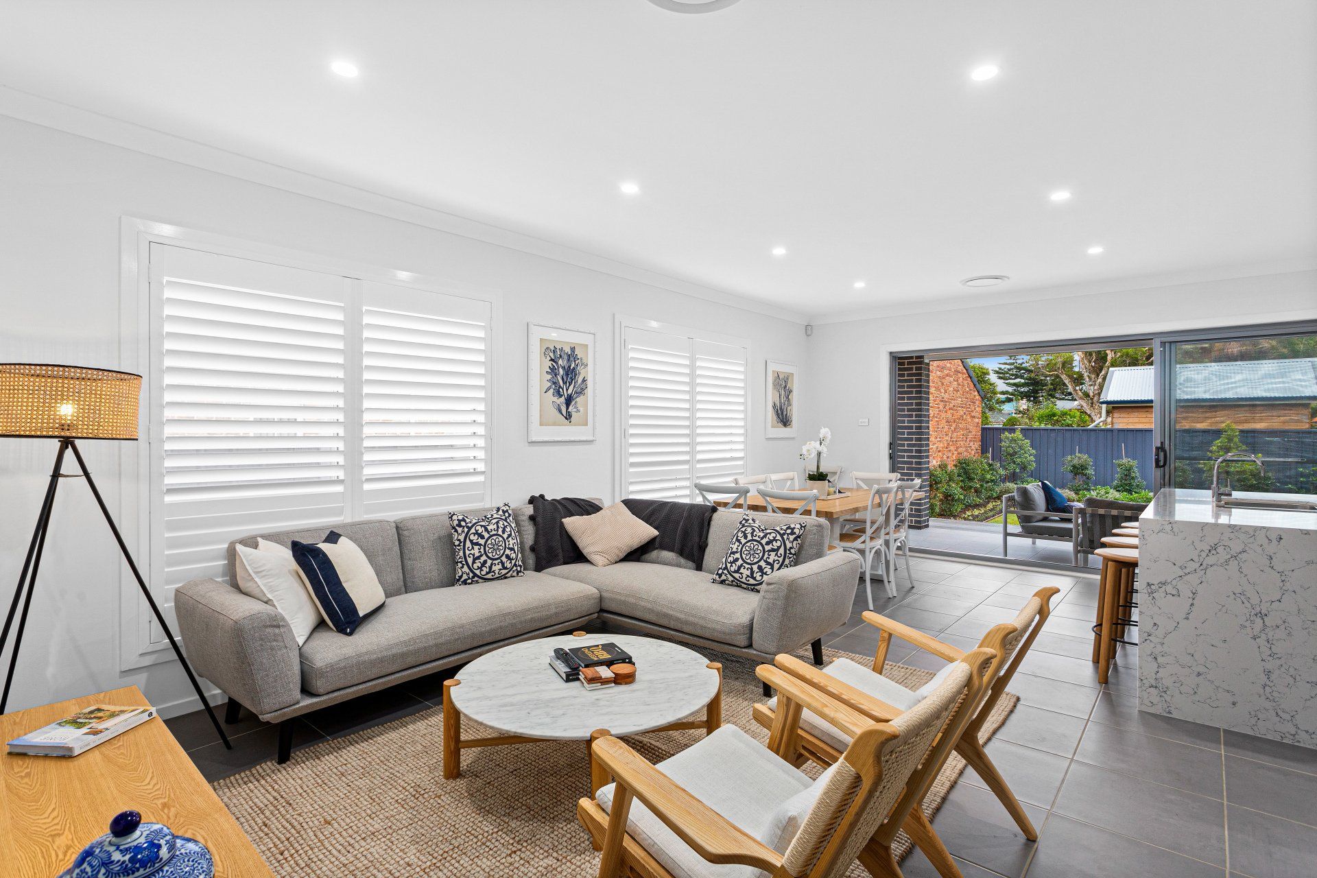 Living Room — Thirroul Beach Accommodation  In Woonona, NSW
