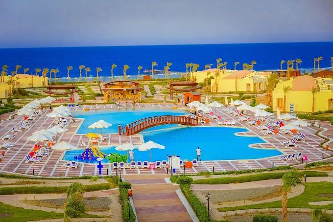 Amarina Queen Resort  