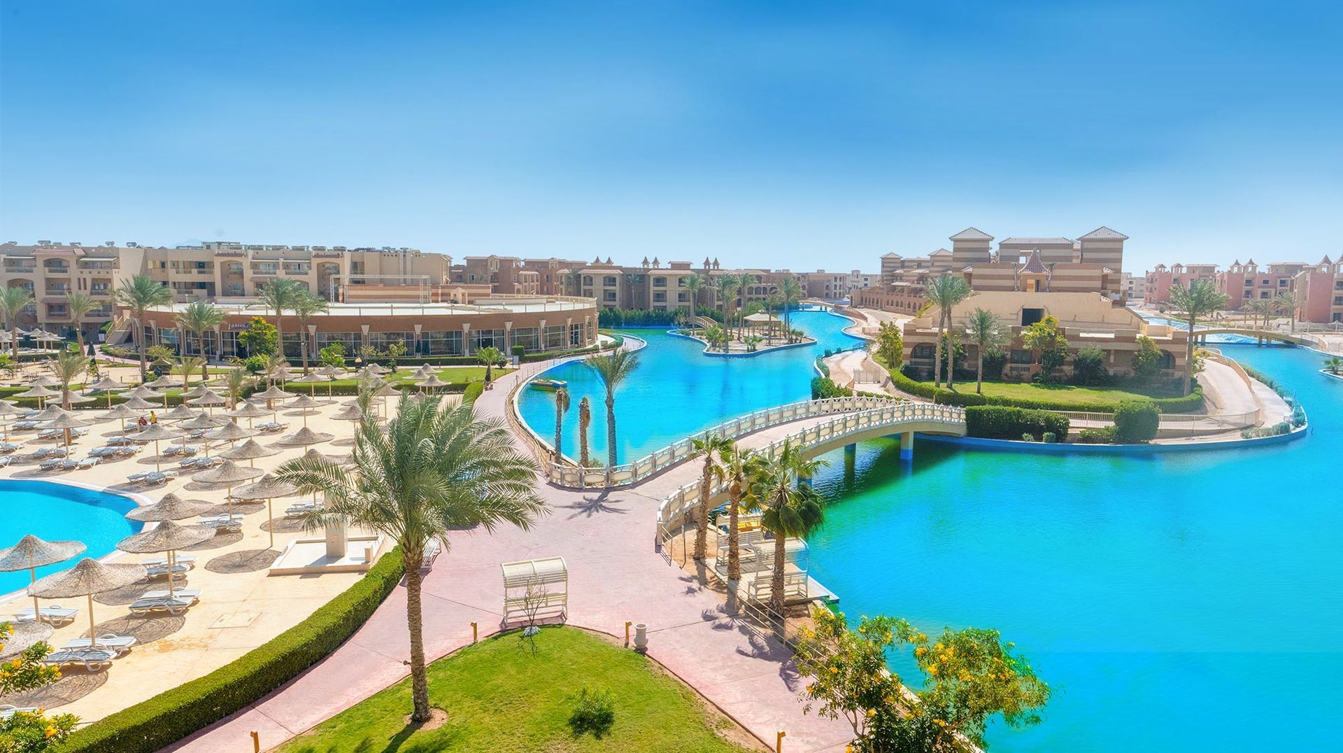 Parrotel Aqua Park Resort 