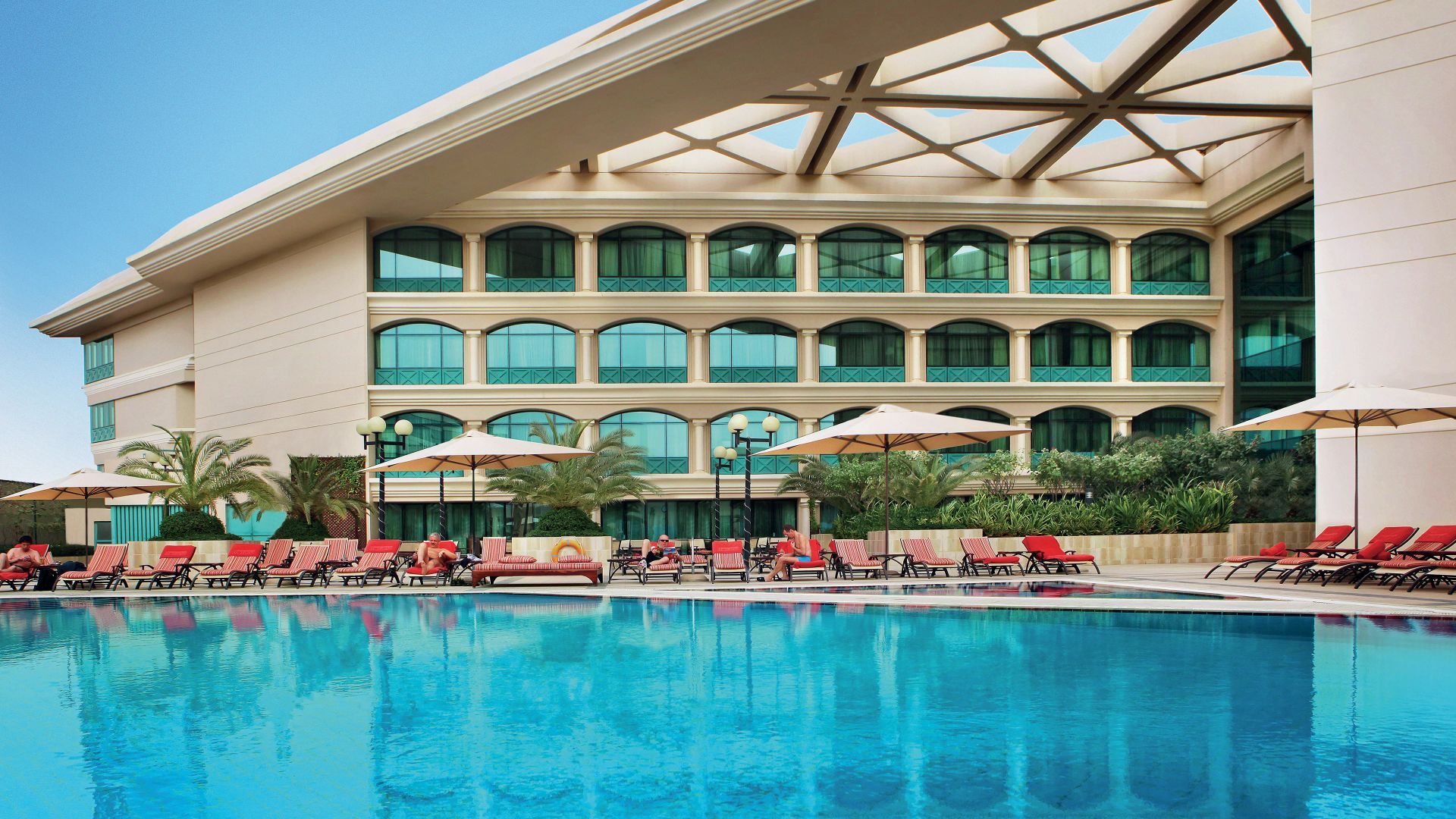 Mövenpick Grand Al Bustan