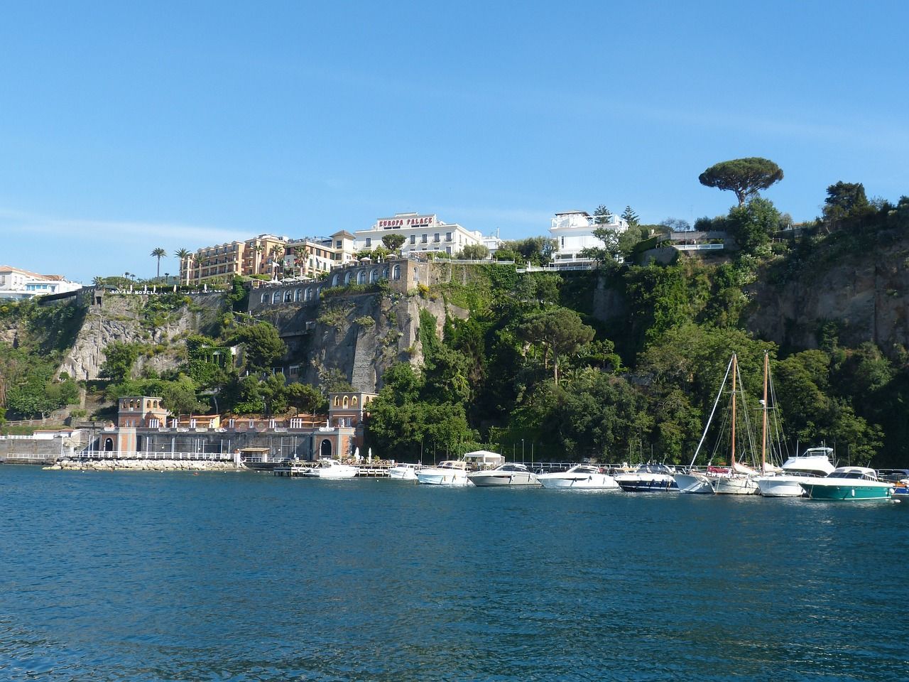 4 Star Sorrento Holidays