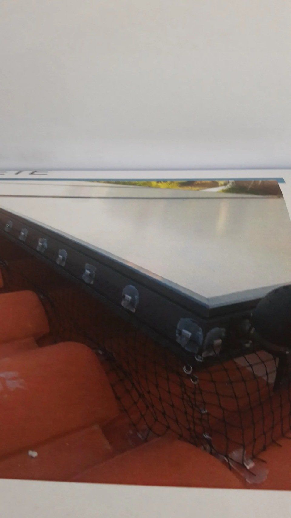 Sistema di protezione pannelli fotovoltaici mediante reti