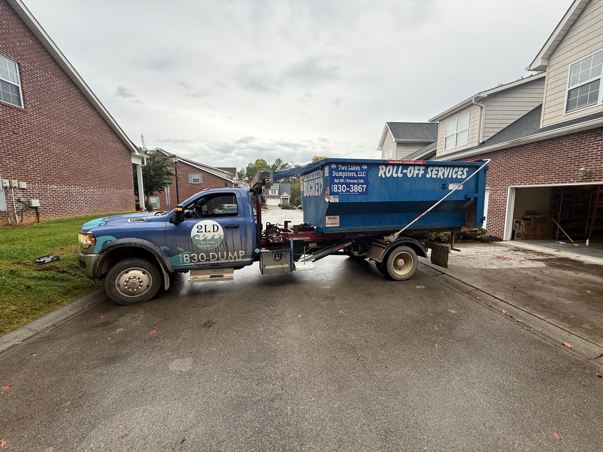 Why Renting a Dumpster in Maryville TN Is the Easiest Way to Handle Fall and Winter Cleanups