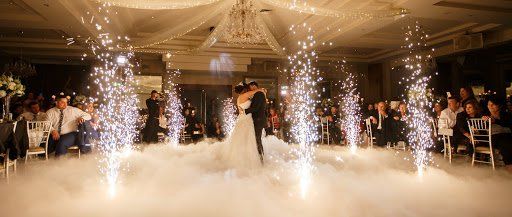 Happy Couple dancing at a wedding