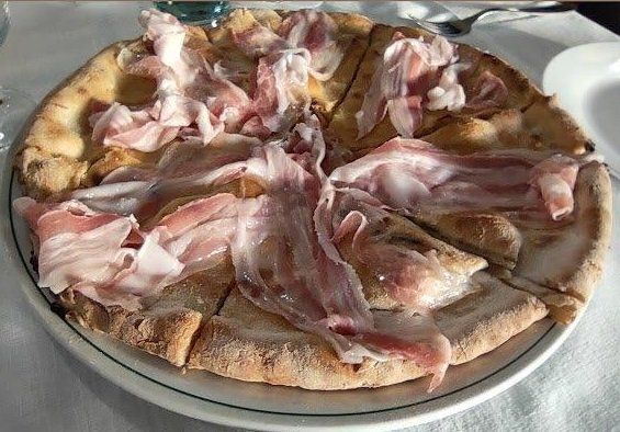 pizza con pancetta