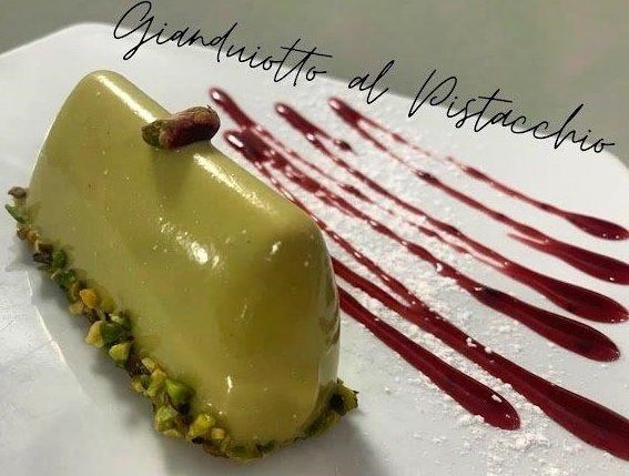 dolce al pistacchio
